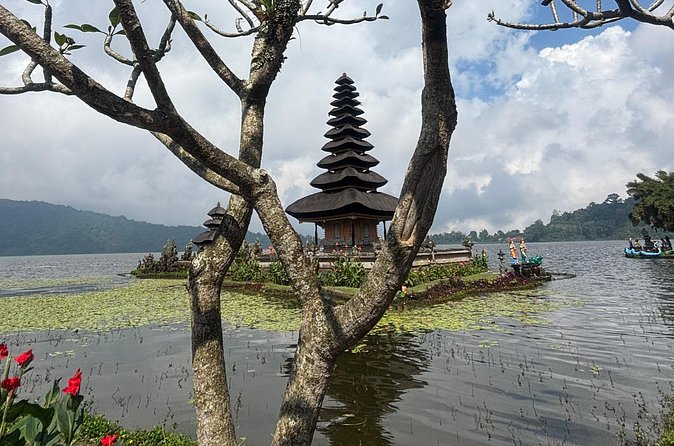 GAD Tanah Lot Tour - Taman Ayun adds a quieter temple visit