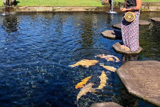 Gate of Heaven Tour With Guide : All-Inclusive Best Experience - Sidemen gives the day a local change of pace