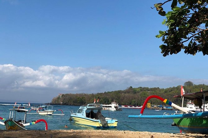 Gates of Heaven Temple and Blue Lagoon Snorkeling with All-inclusive - Lunch at Topi Inn