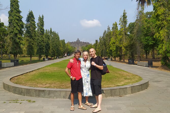 Half day Borobudur temple Climb Up Tour - The carvings and the value of a guide
