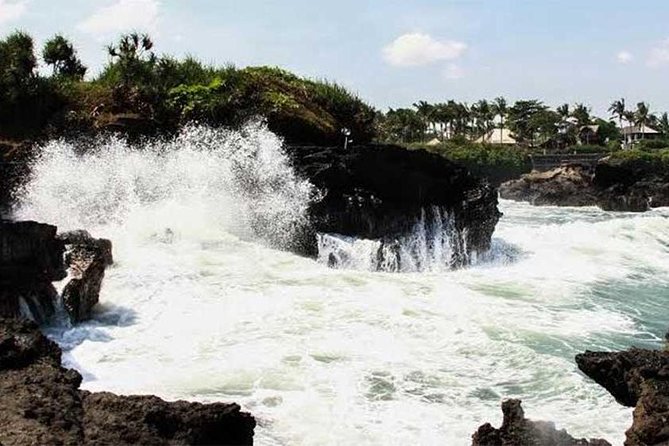 Half-Day Taman Ayun UNESCO and Tanah Lot Temple with private Car - Who Will Enjoy This Temple Day Most