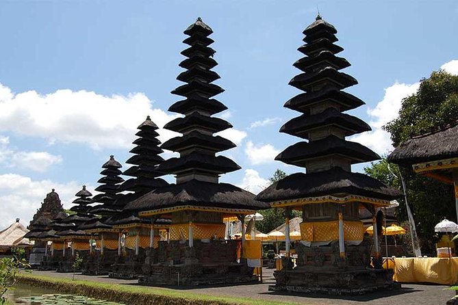 Half Day Tour: Tanah Lot Sunset & Taman Ayun Temple Included Entrance Ticket - What the $36 price really covers