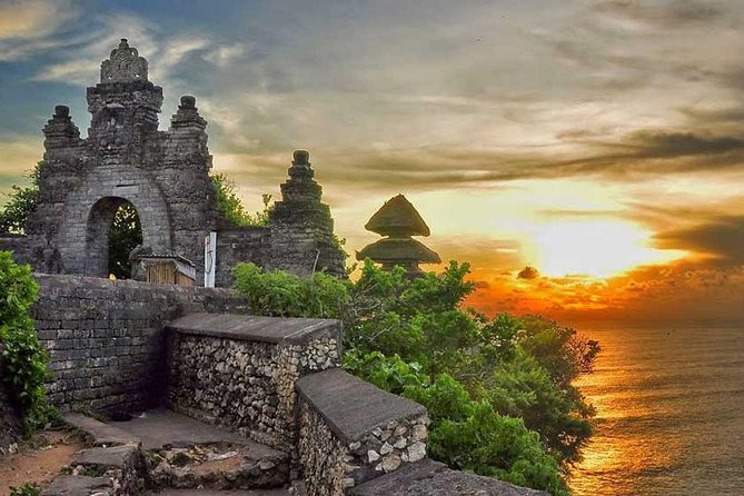 Halfday Tour:Uluwatu Temple,Kecak Dance and Dinner Jimbaran Beach with Transport - The Kecak Dance and Its Ring of Voices