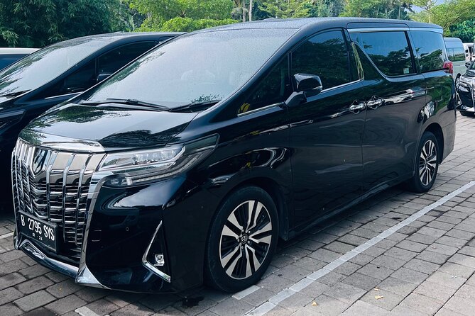 Hire a Luxury Private Car in Bali with an English Speaking Driver - Starting with hotel pickup in Ubud