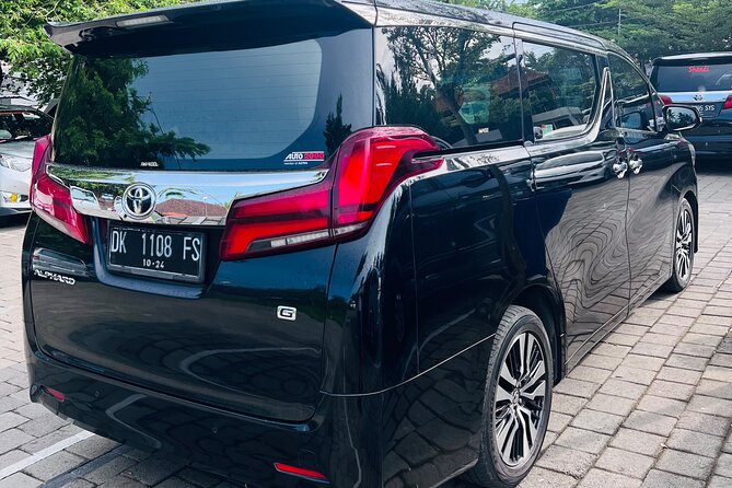 Hire a Luxury Private Car in Bali with an English Speaking Driver - What the English-speaking driver adds