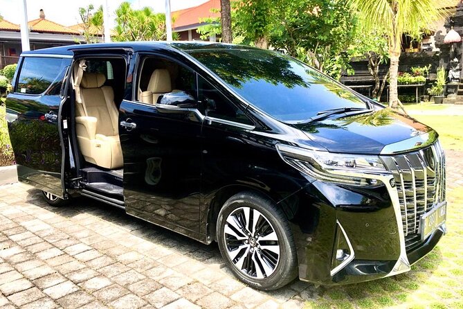 Hire a Luxury Private Car in Bali with an English Speaking Driver - Riding in an Alphard for a full day