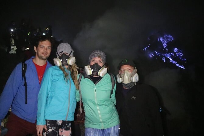 Ijen Blue Fire Trekking - Sunrise over the turquoise crater lake