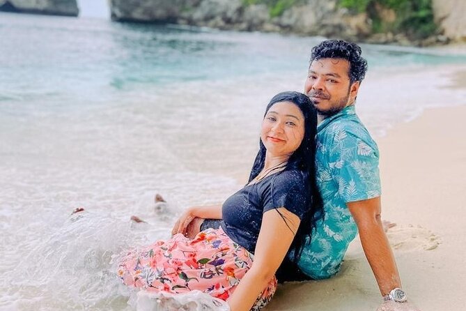 Instagram Iconic Nusa Penida Tour (All-Inclusive) - Diamond Beach: pale sand and a dramatic setting
