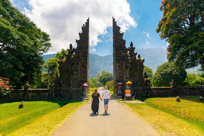 Instagram Tour in Bali: The Most Beautiful Spots - Wanagiri Hidden Hills: Swings and Lake Views