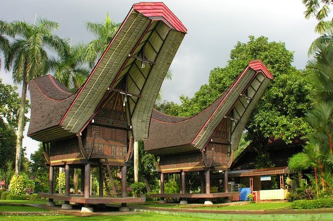 Jakarta: Miniature Park, National Museum & Traditional House Tour - Key points to know before booking