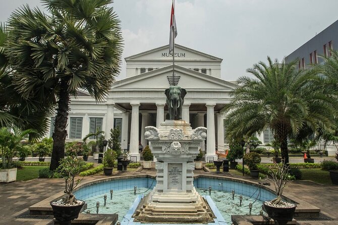 Jakarta: Miniature Park, National Museum & Traditional House Tour - The National Museum’s broad view of Indonesia