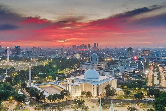 Jakarta Night Tour with Dinner at Café or Food street - Key points to know before booking