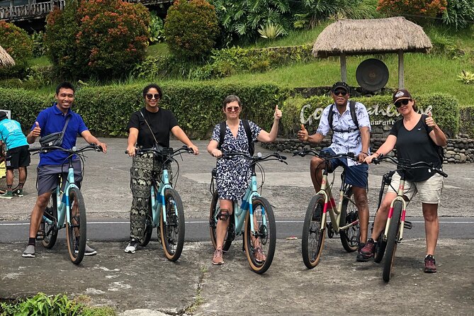 Jatiluwih E-bikes Tour Cycling Group - Luhur Besikalung Temple and the Iron Necklace story