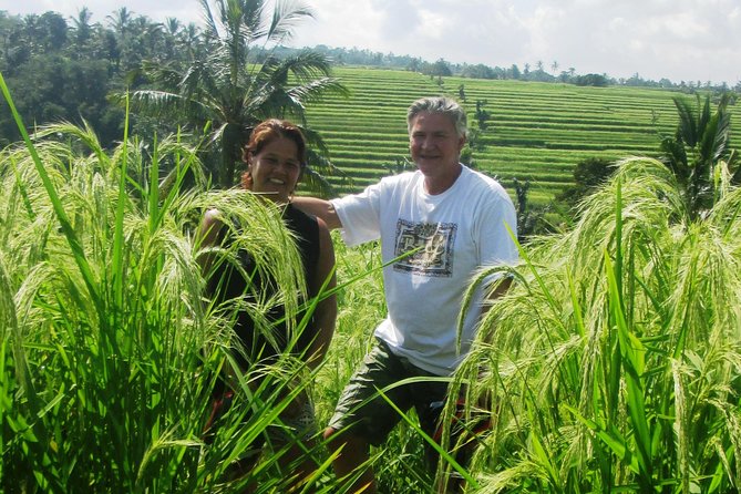 Jatiluwih full day e-bike cycling with lunch & trekking program - Trekking down to the river
