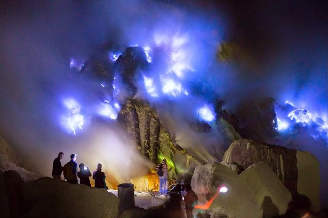 Kawah Ijen Blue Fire Tour - Share Package - Seeing the blue flame before dawn