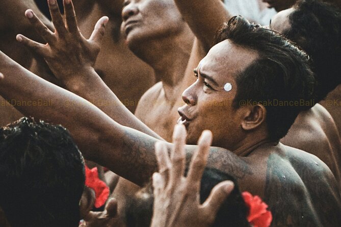 Kecak and Fire Dance Ticket at Uluwatu Temple - Who will enjoy this evening most