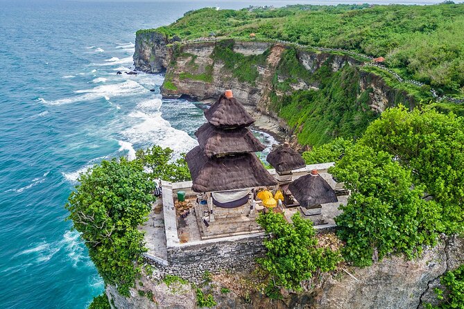 Kecak Fire Dance and Sunset at Uluwatu Temple All Inclusive - Why Uluwatu works best at sunset