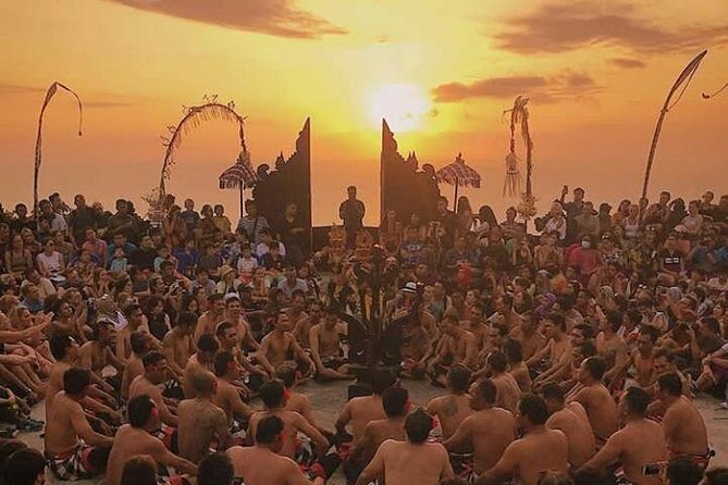 Kecak fire dance and uluwatu temple tour - free wifi - Who will enjoy this tour most