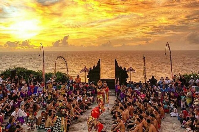 Kecak fire dance and uluwatu temple tour - free wifi - Uluwatu Temple: cliffs, ocean, and resident monkeys