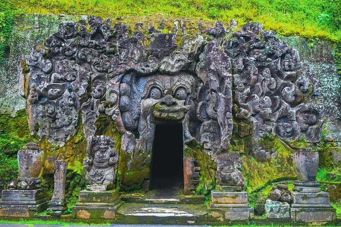 Kintamani Lake & Volcano Tour - Entering the 11th-century Elephant Cave