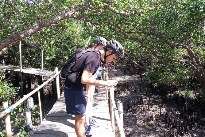 Kuta Beach eBike Private Tour - A food stop near the Satria Gatotkaca Statue