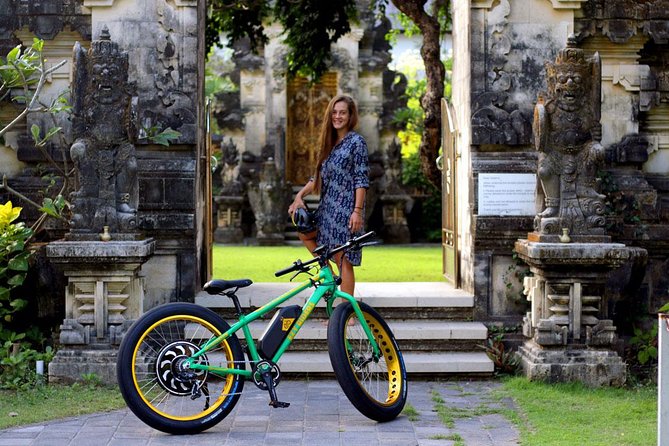 Kuta Beach eBike Private Tour - Dressing for a Hindu temple visit