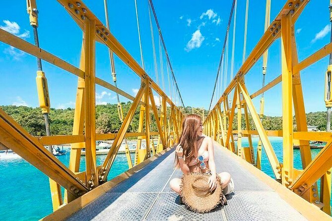 Lembongan and Ceningan Island Tour - Crossing the Yellow Bridge between two islands