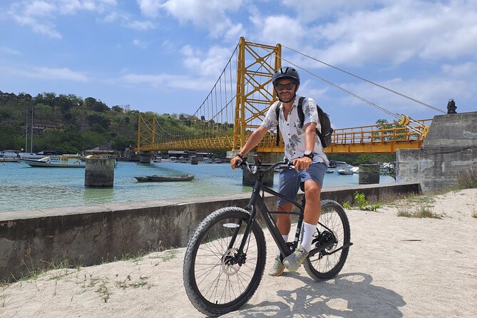 Lembongan Electric Bike tour - Devil’s Tears and the drama of the cliffs