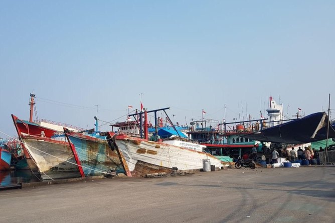 Look at Jakarta Local Experience Tour With Boating - Why this tour works for a first day in Jakarta