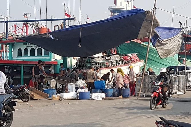 Look at Jakarta Local Experience Tour With Boating - Sunda Kelapa, Jakarta’s working old harbor