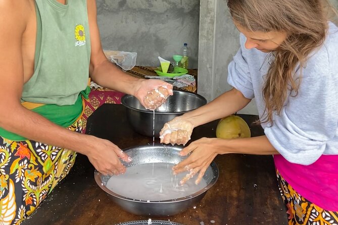 Make Traditional Bali Coconut Oil with a Balinese Family - Exploring a village of about 50 families