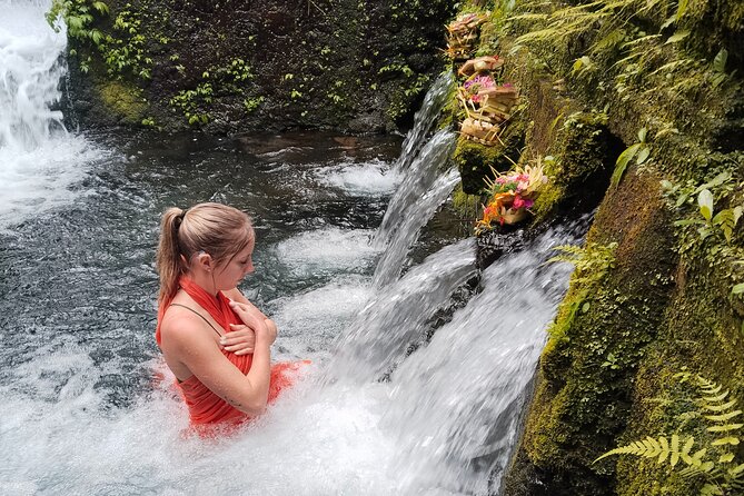 Melukat Purification Ceremony at Mengening Temple - Key points at a glance