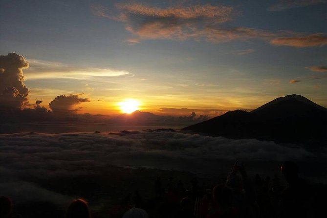 Mount Batur Camping Tour with Sunset and Sunrise Experience - Dinner at the summit around 7:30 pm