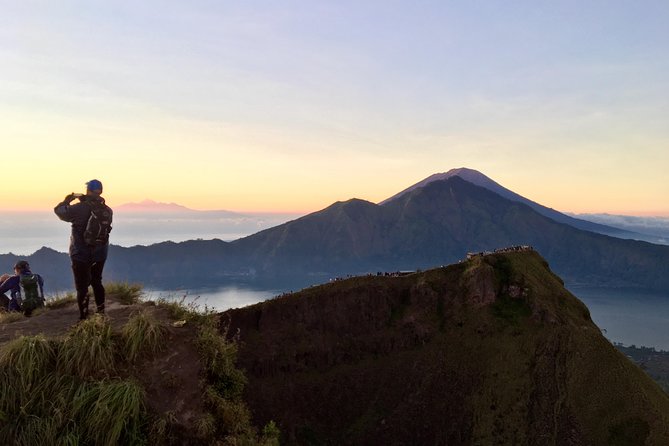 Mount Batur Sunrise Trekking With Local Guide - Meeting your guide at Toya Bungkah