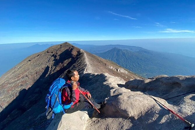 Mount Batur Sunset Trekking From Ubud - Reaching the Summit for Lake Batur Views