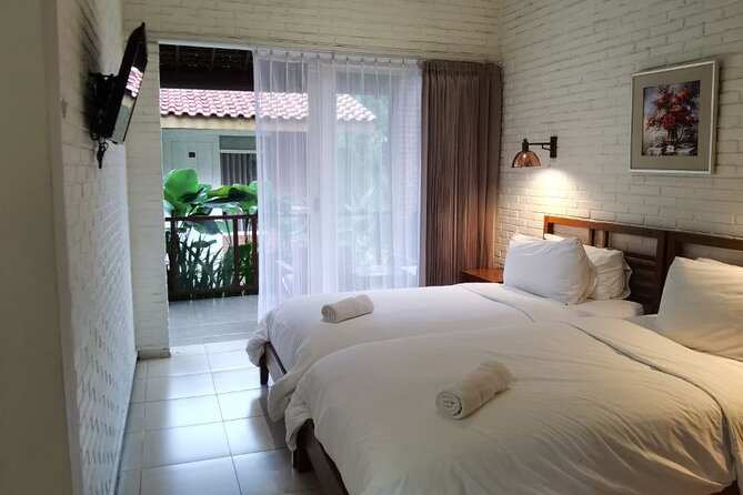 Mount Bromo & Ijen & Madakaripura Waterfall Tour (3D2N) - Hotel - What the $220 price includes, and what it does not