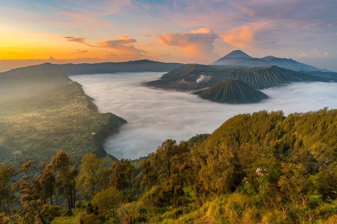 Mount Bromo Sunrise – Exclusive Guided Tour (All-Inclusive) - The Jeep ride across the Sea of Sand