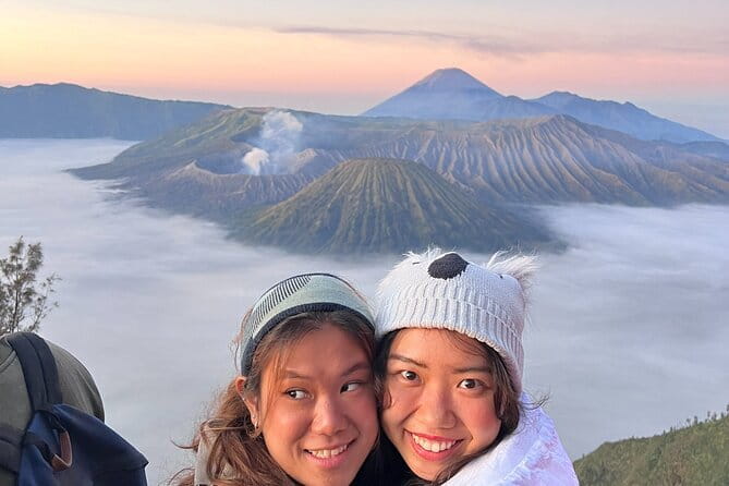Mount Bromo Sunrise Private Trip - Waiting for sunrise at Mt. Penanjakan