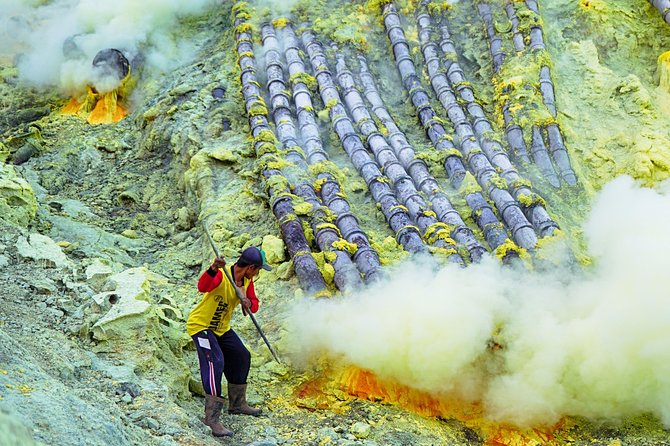 Mount Ijen Blue Flame Tour from Bali - The 1 to 2 hour climb toward the crater
