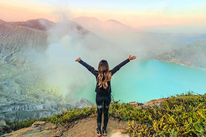 Mount Ijen Blue Flame Tour from Bali - The turquoise crater lake around 6 am