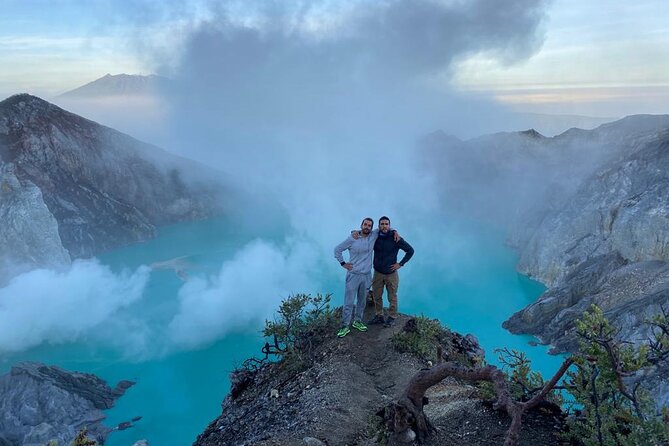 Mount Ijen Crater Tour From Ubud Bali - Guides who make the hard parts easier