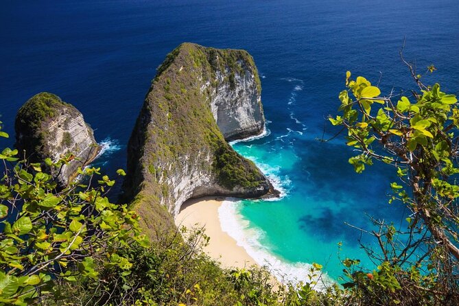 Nusa Penida Snorkeling & Kelingking Tour - The fast boat crossing and island arrival