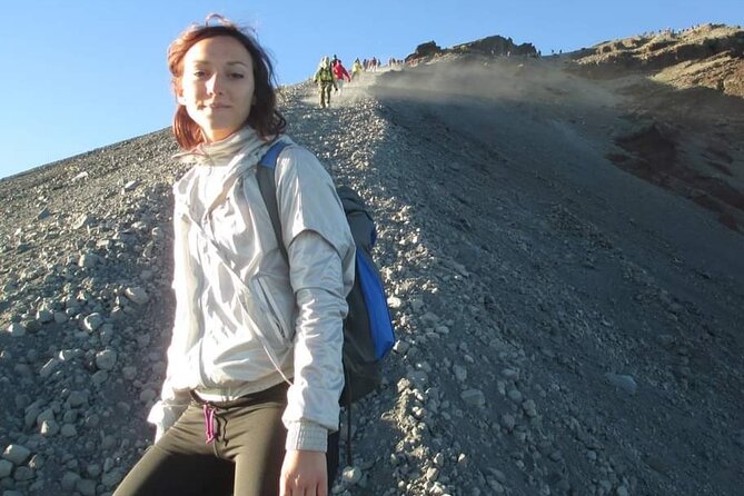 Popular Rinjani Trekking Tour Service To Summit For 2 Days Via Sembalun Trail - What to pack for this 2-day climb