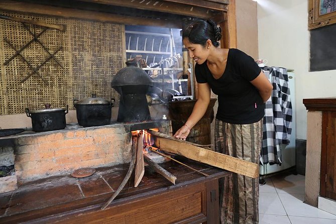 PRIVATE Balinese Cooking Class in Ubud with Dewa with Transfers - Cooking with Mortar, Fire, and Fresh Ingredients
