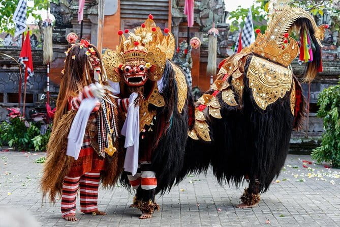 Private Chartered Car to Bali Temples With Besakih Temple - Batuan Temple and its village setting