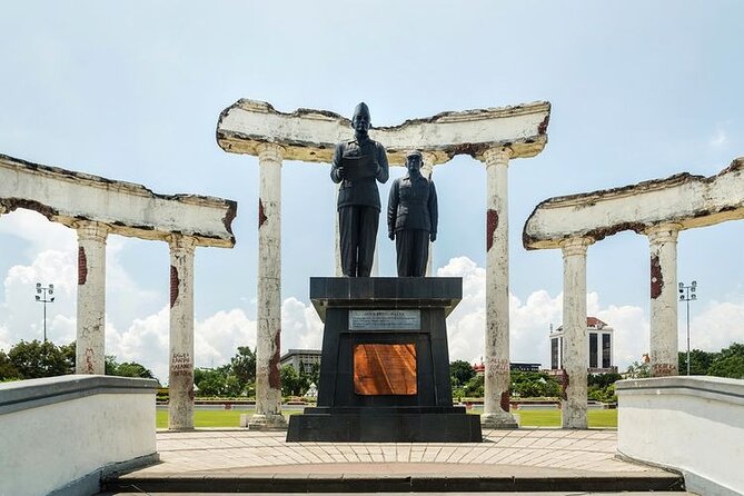 Private Day Tour Surabaya Historiculture - Key points about the Surabaya Historiculture tour