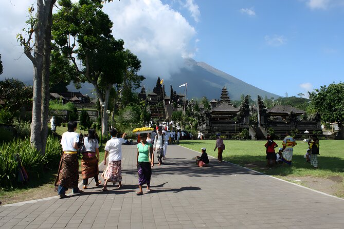 Private Full-Day Temple Tour: Bali Archaeology Tours - Besakih brings scale and ceremony
