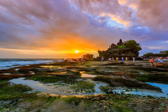 Private Full-Day Tour: Discover The Best of Bali Destination - Handara Iconic Gate: a polished photo stop