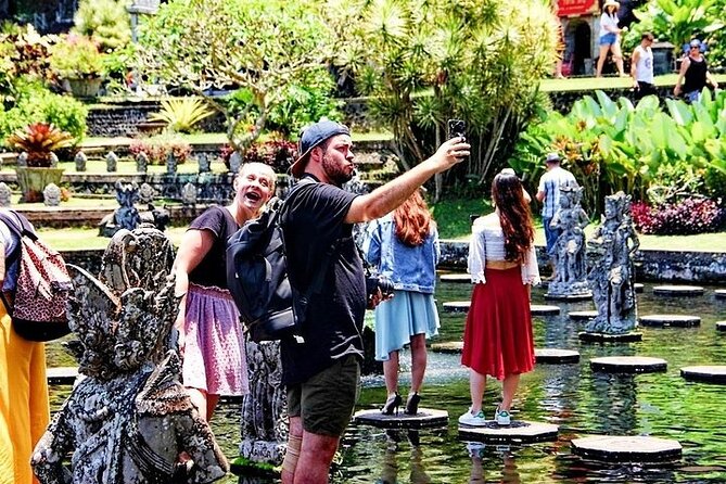 Private Full-Day Tour in Bali & FREE WIFI - The vehicle, WiFi, and small comforts