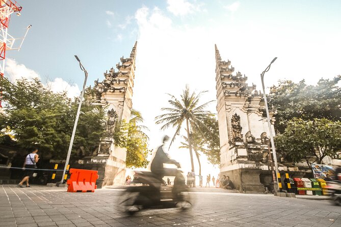 Private Full-Day Tour in Bali & FREE WIFI - Ubud’s temples, monkeys, waterfalls, and rice fields